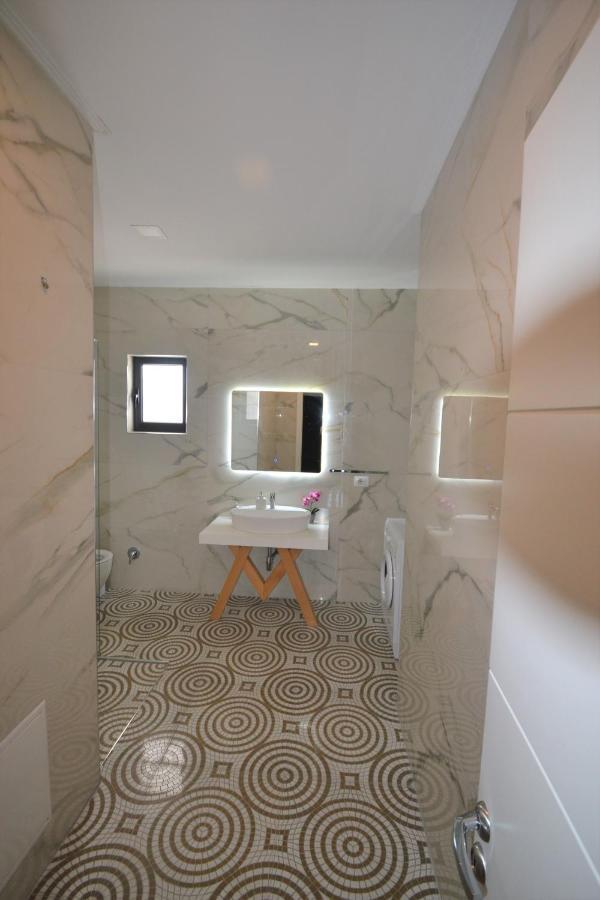 Luxury Penthouse B&E Apartment Саранде Екстериор снимка
