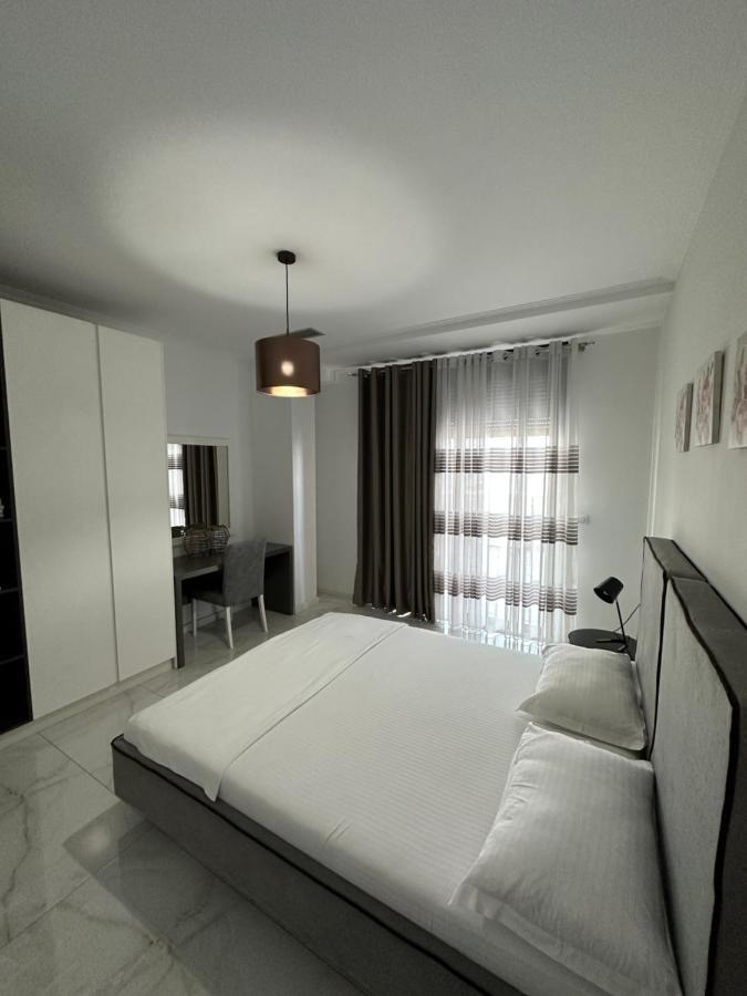 Luxury Penthouse B&E Apartment Саранде Екстериор снимка